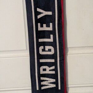 REEBOK Face Off Collection NHL Wrigley Field 2009 Oblong Scarf